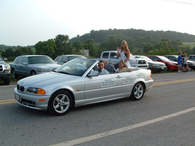 Winfield's Fire Prevention Queens - Carnival Parade 2006
